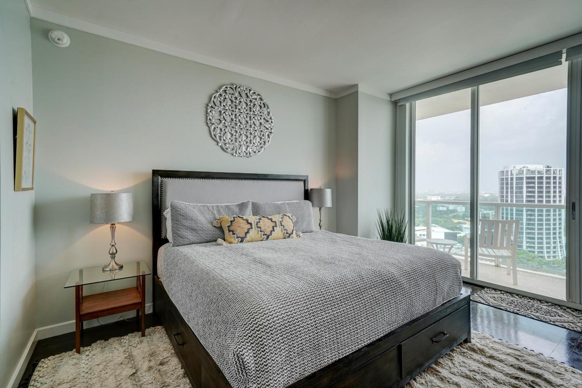 Appartement Luxury Penthouse With Private Rooftop Terrace In Coconut Grove *